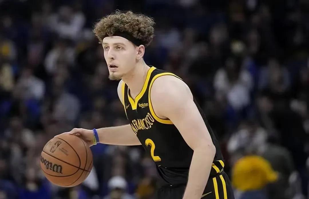 萨拉赫关键节点战术调整，雄鹿带队取胜！(萨拉赫是哪国的)-爱游戏中国官网